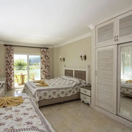 Hotel Basar 3*