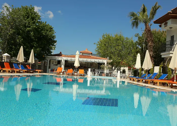Basar Hotell 3*